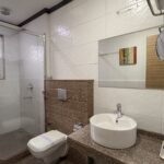 Modern Bathroom in The cottage Room at Aarian Woods Resort