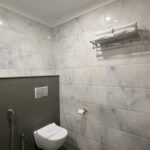 Modern Bathroom in The cottage Room at Aarian Woods Resort