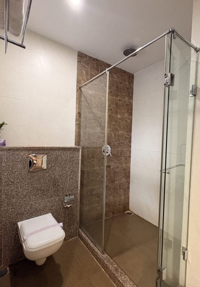 Royal Club Bathroom